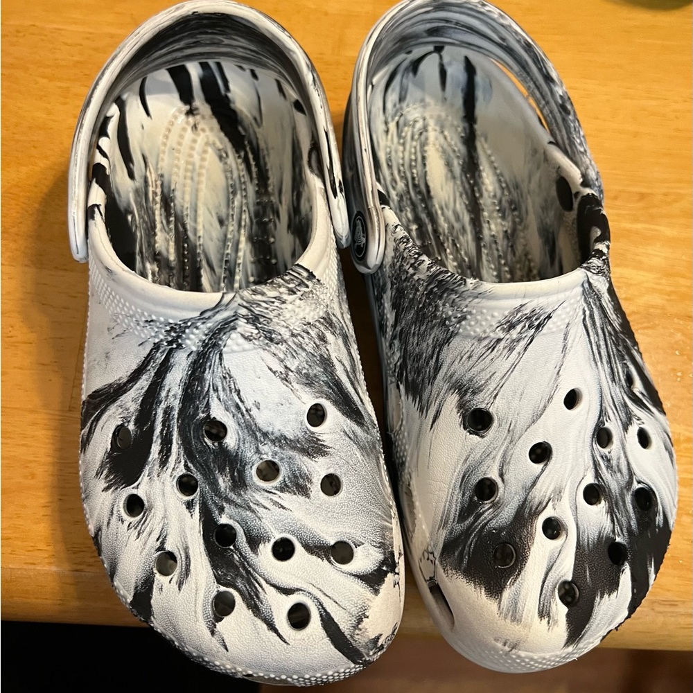 Boys crocs